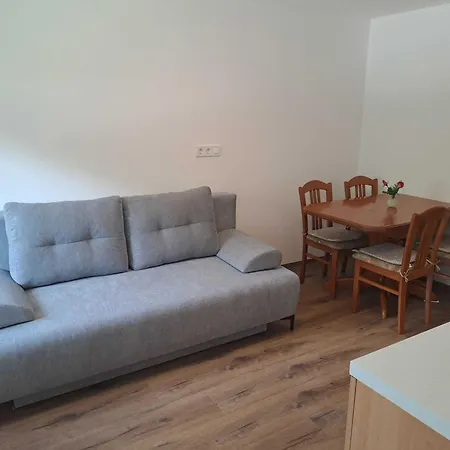 Modern With Terrace Near Slope - One Bedroom With Terrace 아파트