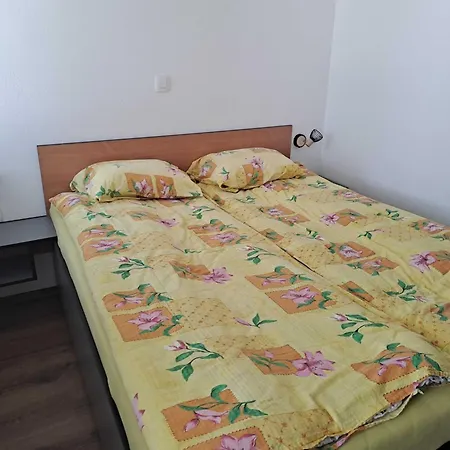 Modern With Terrace Near Slope - One Bedroom With Terrace * クランスカゴーラ