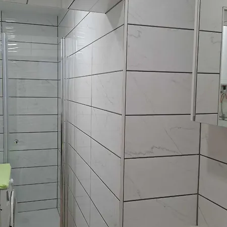 아파트 Modern With Terrace Near Slope - One Bedroom With Terrace